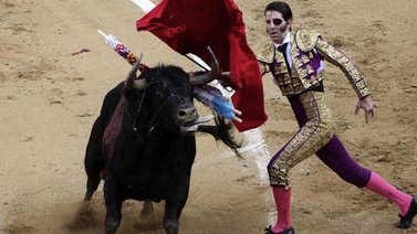 Sorprendente video de cuando un toro arranca cuero cabelludo al torero Juan José Padilla