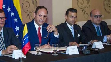 TSJ en el exilio ordena operación plena del consulado en Miami