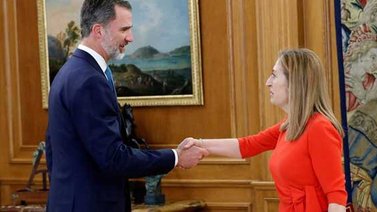 Felipe VI firma nombramiento de Sánchez como presidente del Gobierno español