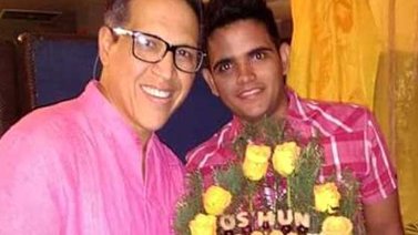 Jesús Rivas enaltece el amor con sus arreglos frutales