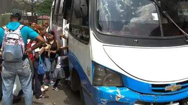 Pasajeros pagan doble y hasta triple pasaje Pasajeros pagan doble y hasta triple pasaje
