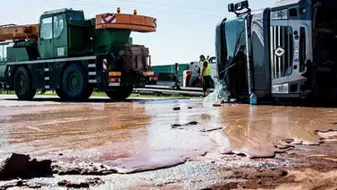 Camión derrama toneladas de chocolate en Polonia Camión derrama toneladas de chocolate en Polonia