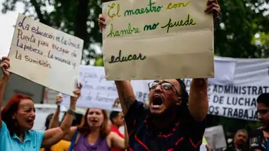 Oposición protestó "regaíta" por el país Oposición protestó "regaíta" por el país