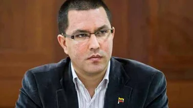 Arreaza dice que Maduro irá a Perú con ayuda de otros gobiernos