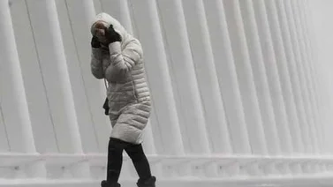 Al menos dos muertos y miles de usuarios sin luz tras temporal en EEUU