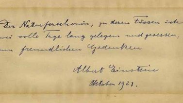 Subastan nota manuscrita de Einstein en Jerusalén