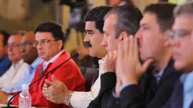 Nicolás Maduro sostuvo reunión de trabajo en Puesto de Comando Presidencial Nicolás Maduro sostuvo reunión de trabajo en Puesto de Comando Presidencial