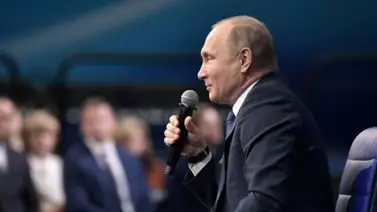 El Kremlin y la oposición compiten por el voto de la "generación Putin" El Kremlin y la oposición compiten por el voto de la "generación Putin"