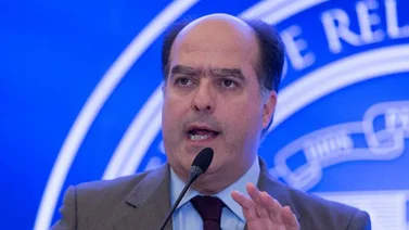 Borges calificó la "mega elección" como una "farsa"
