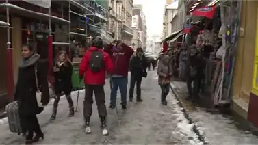 La fuerte nevada en París fue aprovechada por esquiadores (+Video) La fuerte nevada en París fue aprovechada por esquiadores (+Video)