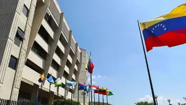 Sala Constitucional ordena al CNE excluir la tarjeta de la MUD para las presidenciales Sala Constitucional ordena al CNE excluir la tarjeta de la MUD para las presidenciales