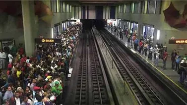 Irregularidades en vía férrea de Antímano generó retrasos en línea 2 del Metro
