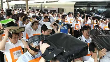 Tokio acoge su primer simulacro de evacuación ante eventual ataque de misiles Tokio acoge su primer simulacro de evacuación ante eventual ataque de misiles