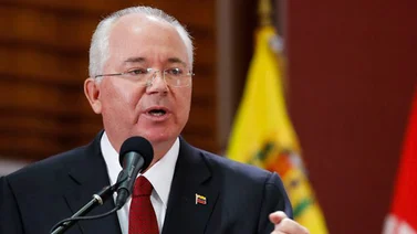 Rafael Ramírez pidió garantías para volver al país y "retar" a Maduro en las primarias