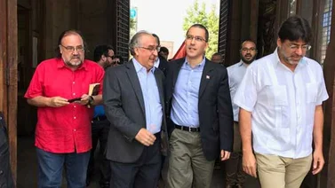 Canciller Arreaza se reunió con representantes de la izquierda chilena