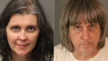 Padres que encadenaron a 13 hijos son encadenados de tortura Padres que encadenaron a 13 hijos son encadenados de tortura