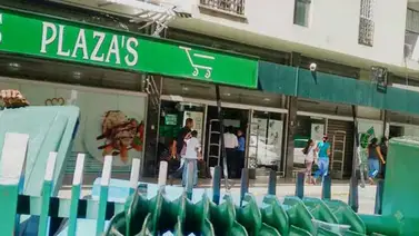 Muchos aún esperan por alguna "rebajita" Muchos aún esperan por alguna "rebajita"