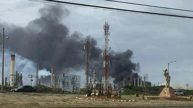 Reportan incendio en Complejo Refinador de Amuay