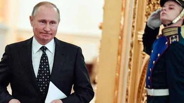 Putin presenta solicitud como candidato presidencial