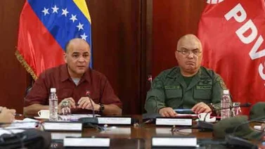 Gobierno supervisa planes de distribución de gasolina