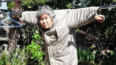 Los divertidos selfis de una abuela nipona de 89 años se exponen en Tokio