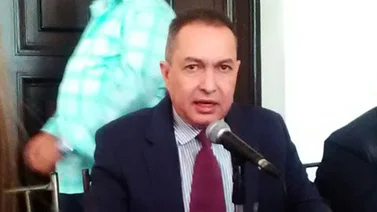 Richard Blanco denunció los "abusos" a los niños que iban reencontrarse con sus padres en Perú