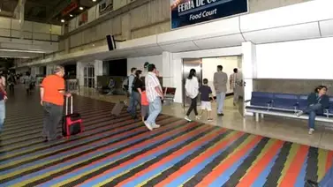 Liberan con medidas cautelares a miembros de la ONG que trasladaría niños a Perú Liberan con medidas cautelares a miembros de la ONG que trasladaría niños a Perú