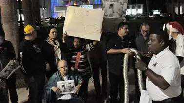Miembros del exilio venezolano protestan en Miami contra Guaco (+Video) Miembros del exilio venezolano protestan en Miami contra Guaco (+Video)