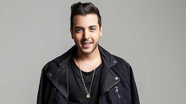Víctor Muñoz presenta "Desesperando" y alista nuevo disco (Video)