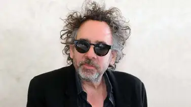 Burton reconoce que sus personajes son una manera que él tiene para comunicarse con el mundo Burton reconoce que sus personajes son una manera que él tiene para comunicarse con el mundo