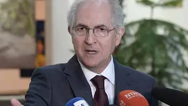 Ledezma pide que diálogo entre Gobierno y oposición defina "salida" de Maduro Ledezma pide que diálogo entre Gobierno y oposición defina "salida" de Maduro