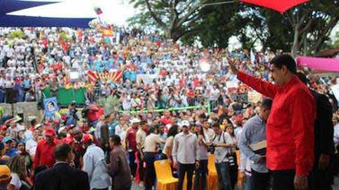 Maduro aprobó recursos para el subsidio del pasaje estudiantil