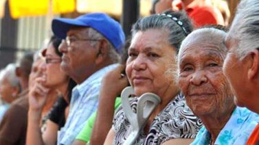 Pensionados cobran este miércoles dos meses de aguinaldos