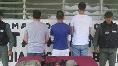 Detienen a periodista venezolano y dos extranjeros mientras realizaban reportaje sobre Tocorón Detienen a periodista venezolano y dos extranjeros mientras realizaban reportaje sobre Tocorón