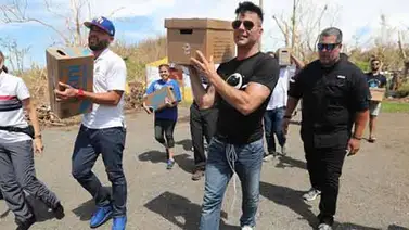 Ricky Martín apoya a su gente en la reconstrucción de Puerto Rico (+Fotos) Ricky Martín apoya a su gente en la reconstrucción de Puerto Rico (+Fotos)
