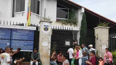 Decenas de venezolanos solicitan cita para tramitar ciudadanía colombiana