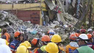 Mexicanos rechazan que Gobierno maneje fondos de reconstrucción, dice sondeo Mexicanos rechazan que Gobierno maneje fondos de reconstrucción, dice sondeo