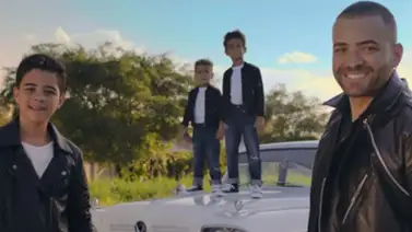 Nacho estrenó el nuevo video de "Happy Happy" junto a Los Mendoza (+Video) Nacho estrenó el nuevo video de "Happy Happy" junto a Los Mendoza (+Video)