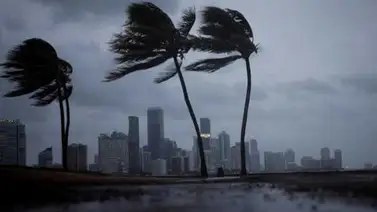 El huracán Irma toca tierra en los Cayos de Florida, el extremo sur de EEUU El huracán Irma toca tierra en los Cayos de Florida, el extremo sur de EEUU