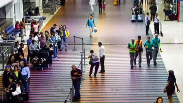Uniformados "saquean" a viajeros en Maiquetía
