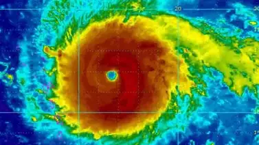 Huracán Irma llegó a categoría 5, el más fuerte jamás registrado en la zona Huracán Irma llegó a categoría 5, el más fuerte jamás registrado en la zona
