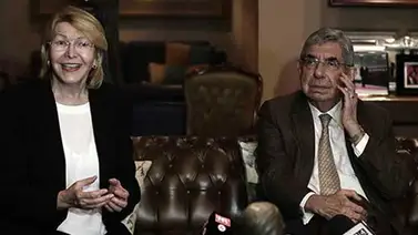 Óscar Arias recibe a Luisa Ortega y critica decisión de la MUD por ir a regionales Óscar Arias recibe a Luisa Ortega y critica decisión de la MUD por ir a regionales