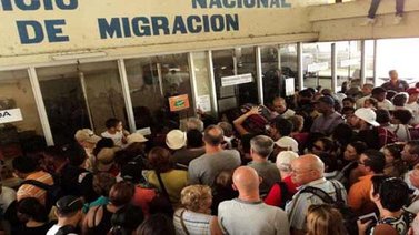 Panameños conformes con imponer visado a venezolanos