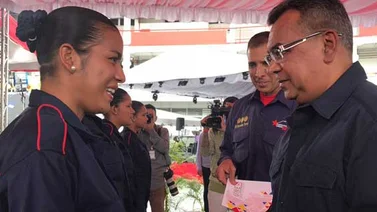 Maduro decretó aumento de la escala salarial de bomberos y funcionarios de PC