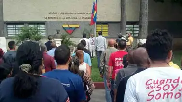De ahora en adelante trabajadores de VTV deben cantar el Himno Nacional al inicio de su jornada laboral De ahora en adelante trabajadores de VTV deben cantar el Himno Nacional al inicio de su jornada laboral