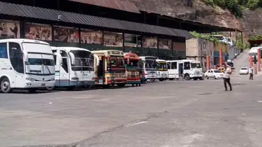 Transportistas insisten con el pasaje a 300 bolos (+Fotos) Transportistas insisten con el pasaje a 300 bolos (+Fotos)