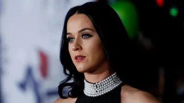 Capturan a Katy Perry cenando junto al actor Robert Pattinson