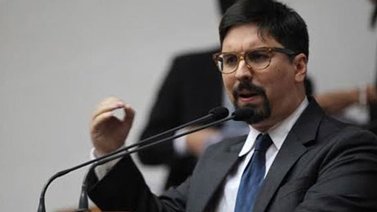 Guevara sobre discusión de participar o no en las regionales: Foco y unidad