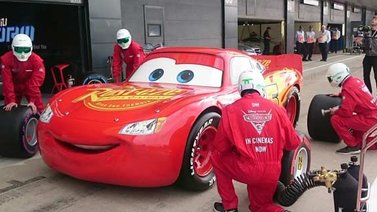 Rayo McQueen comparte protagonismo con la F1 en Silverstone