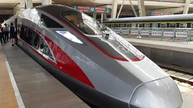 China inaugura nuevo modelo tren de bala entre Shanghái y Pekín aún más veloz China inaugura nuevo modelo tren de bala entre Shanghái y Pekín aún más veloz